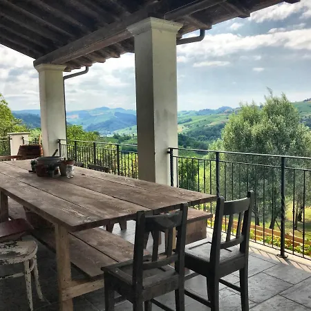 Alojamento de Acomodação e Pequeno-almoço Il Sassoscritto 4*